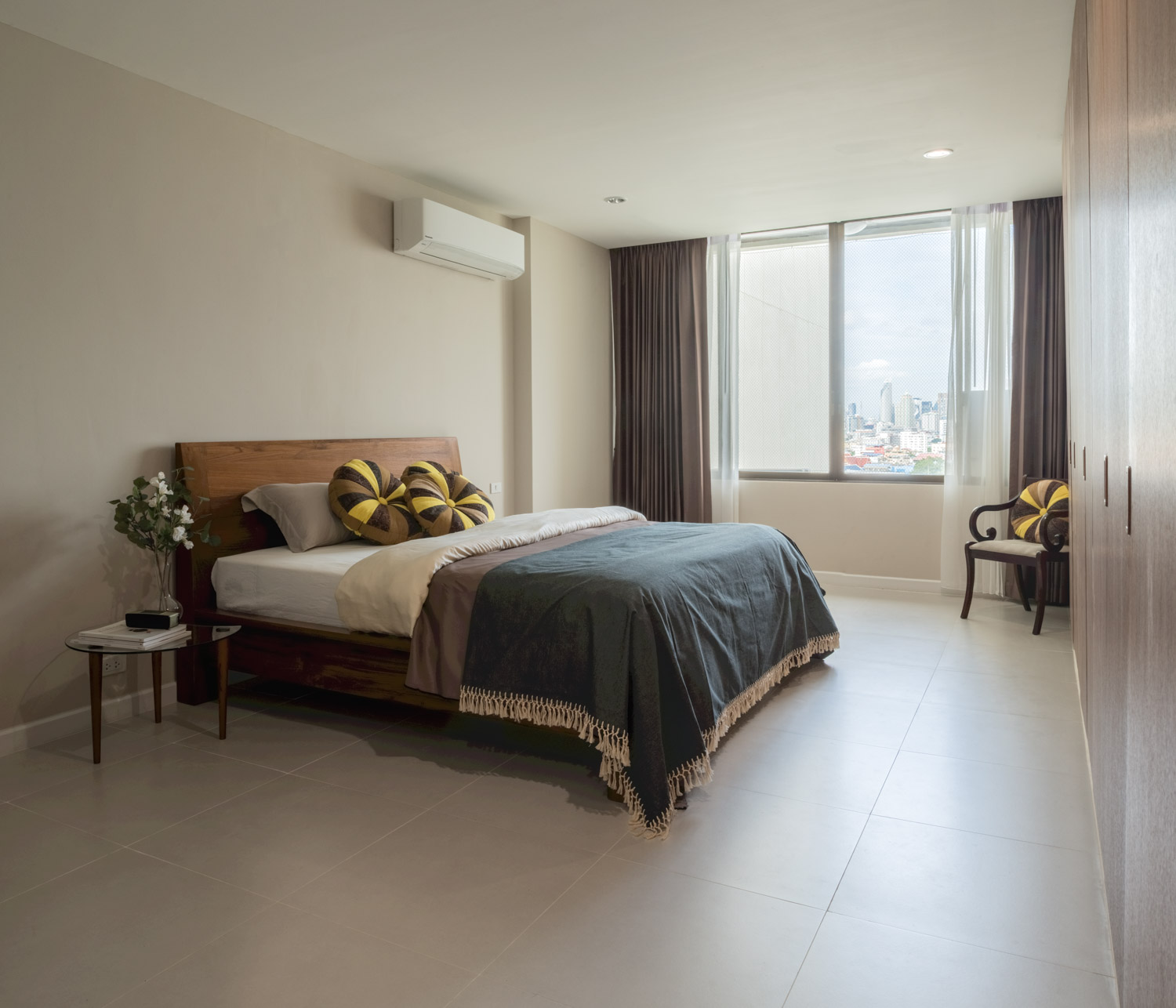 River House Condominium - Image 6