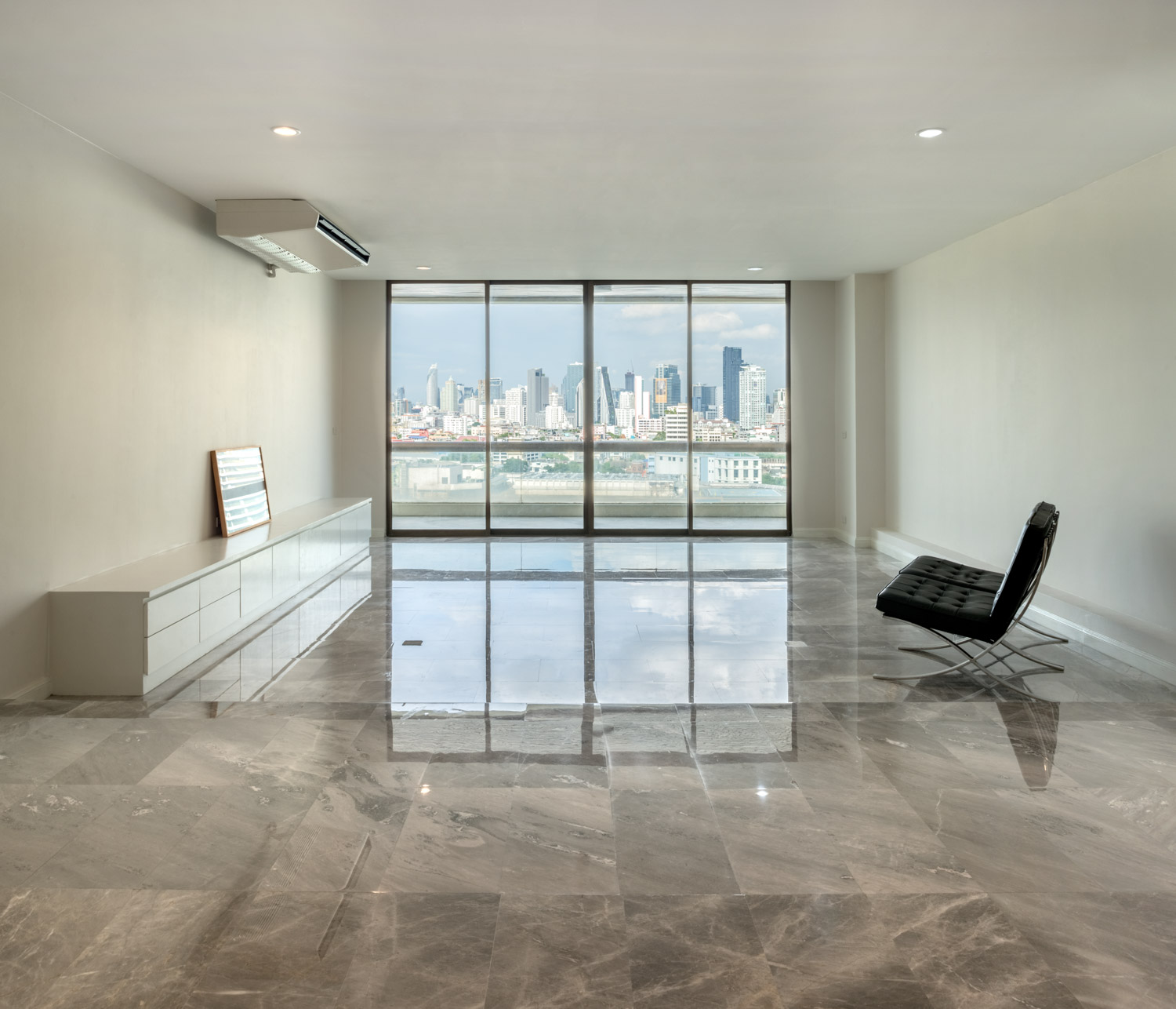 River House Condominium - Image 2