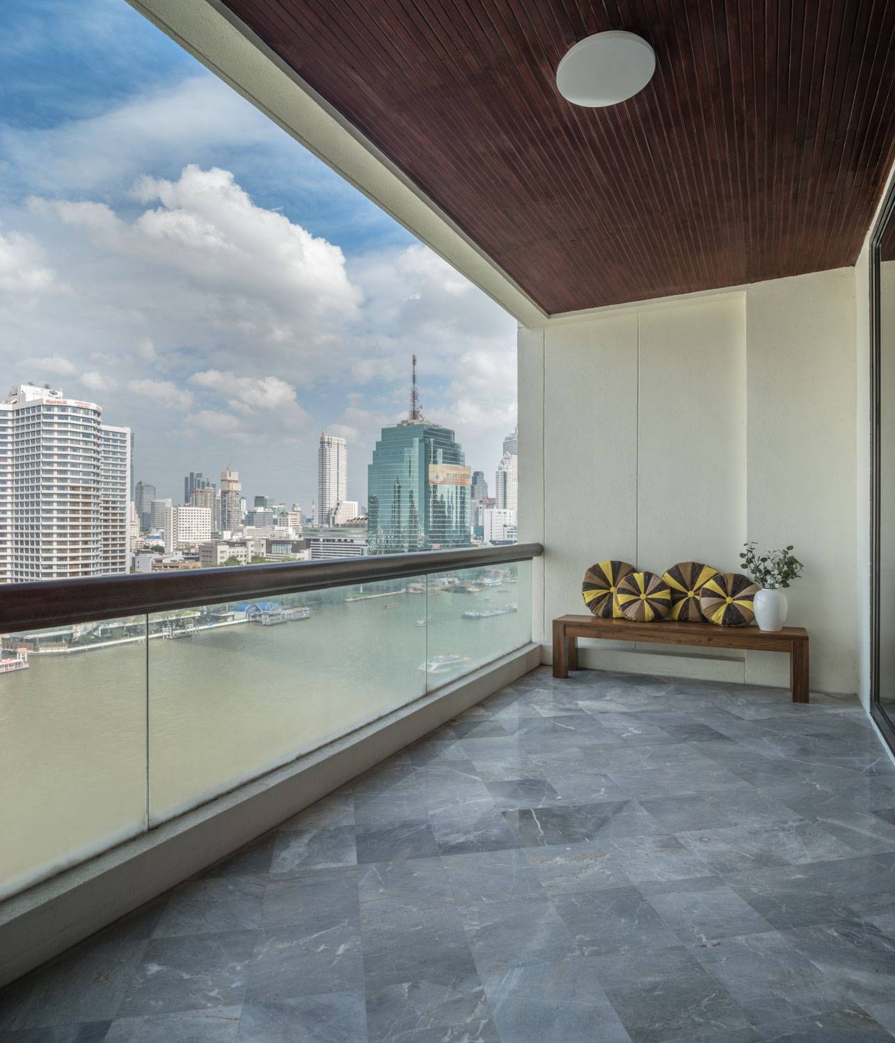 River House Condominium - Image 10