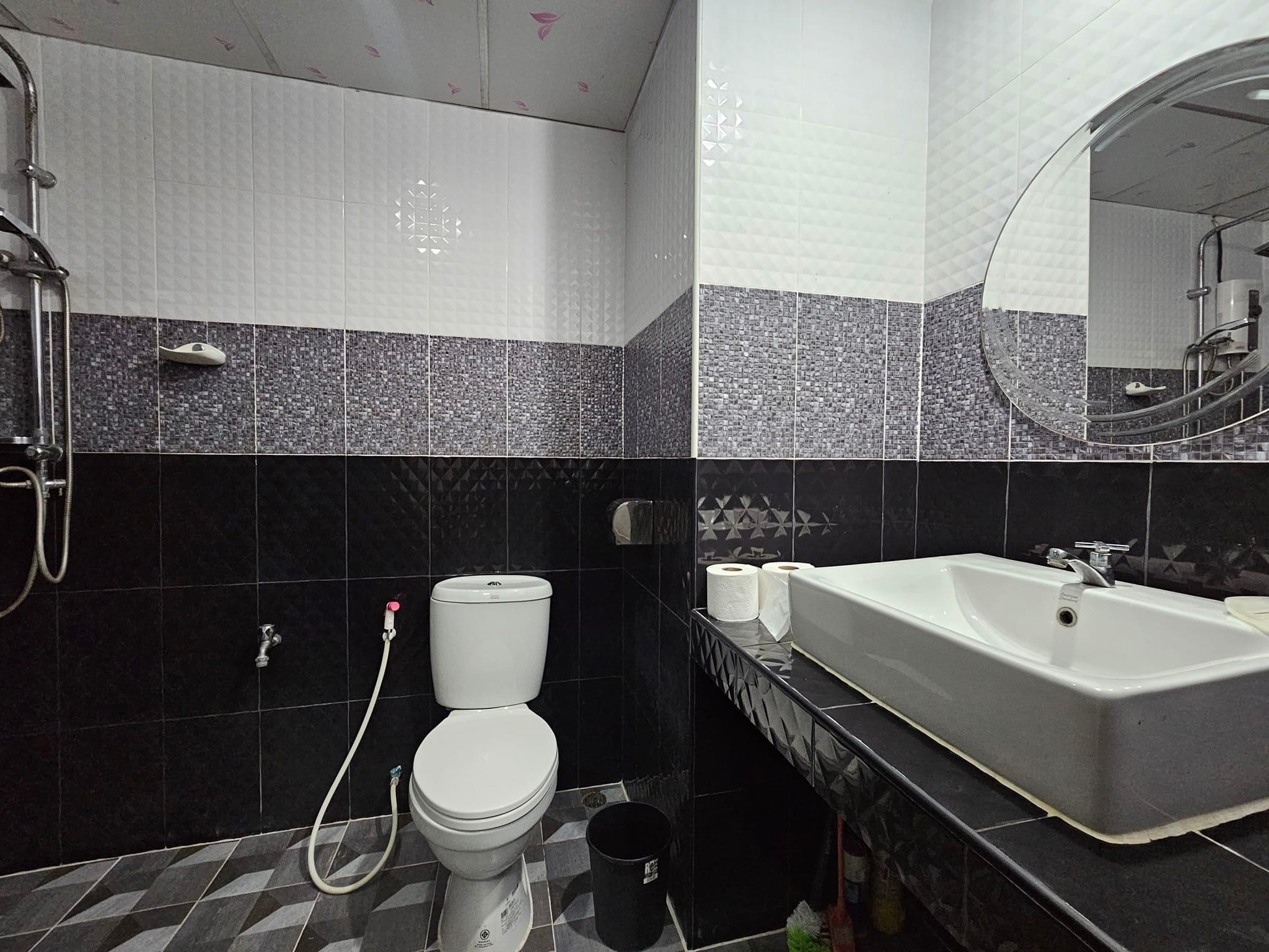 Riverside Condo - Image 4