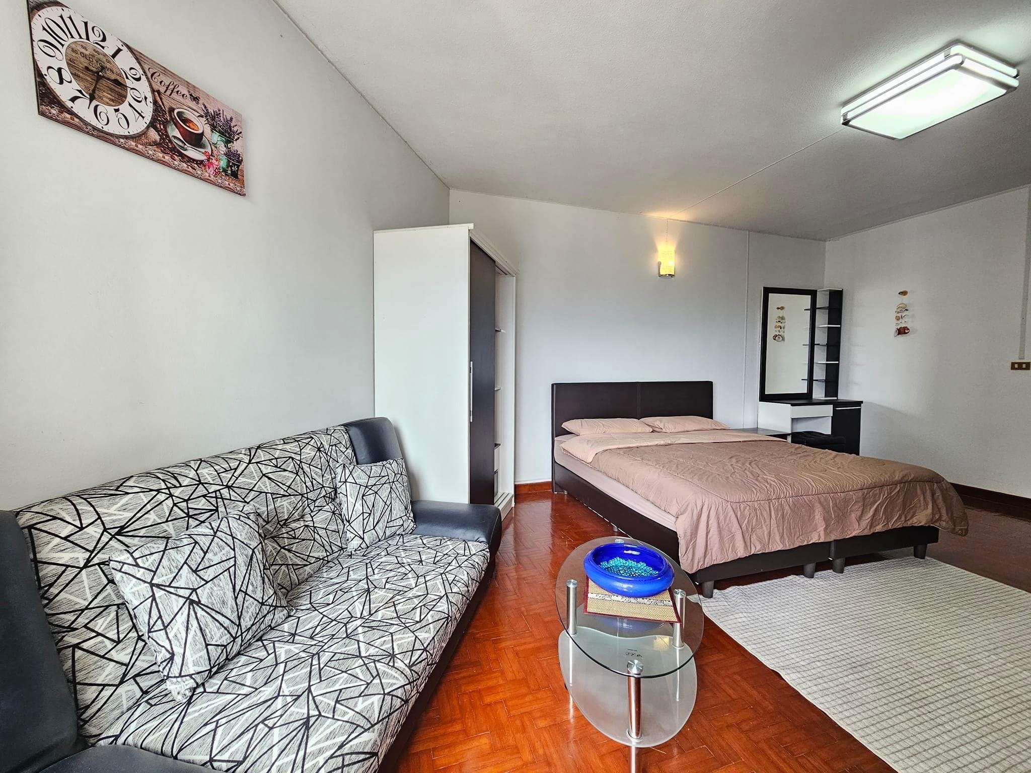 Riverside Condo - Image 1