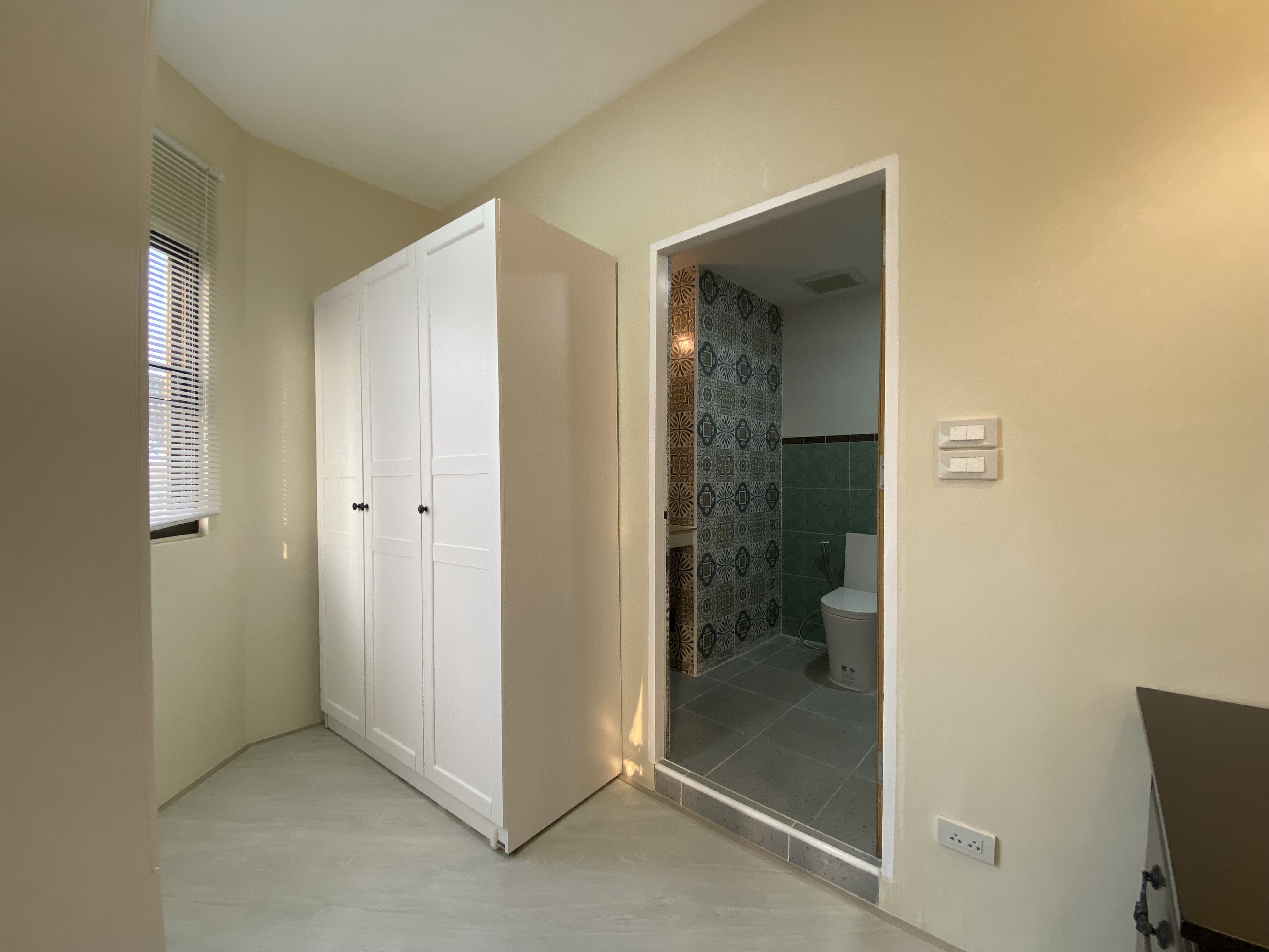 Riverside Condo - Image 5
