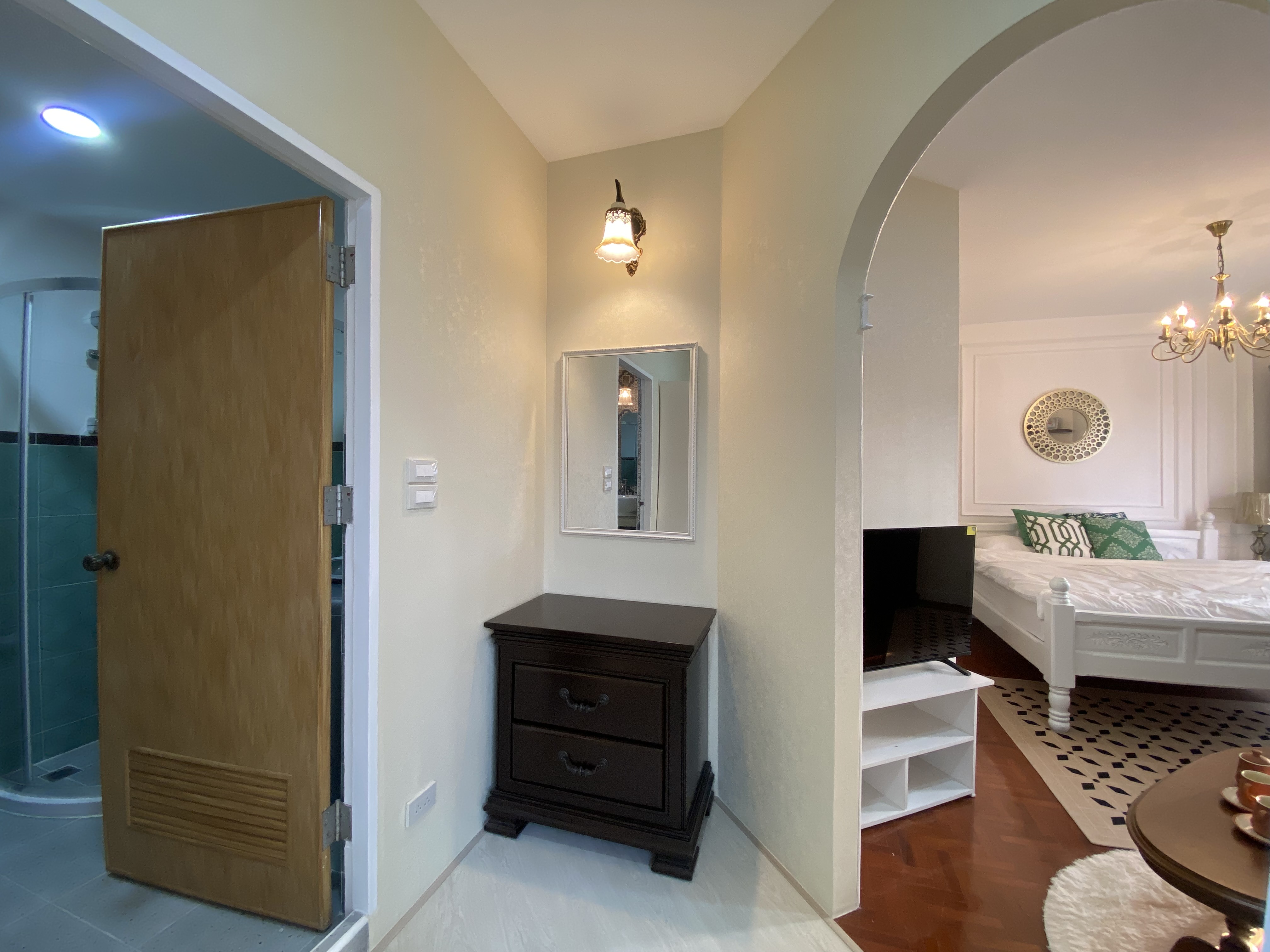 Riverside Condo - Image 6