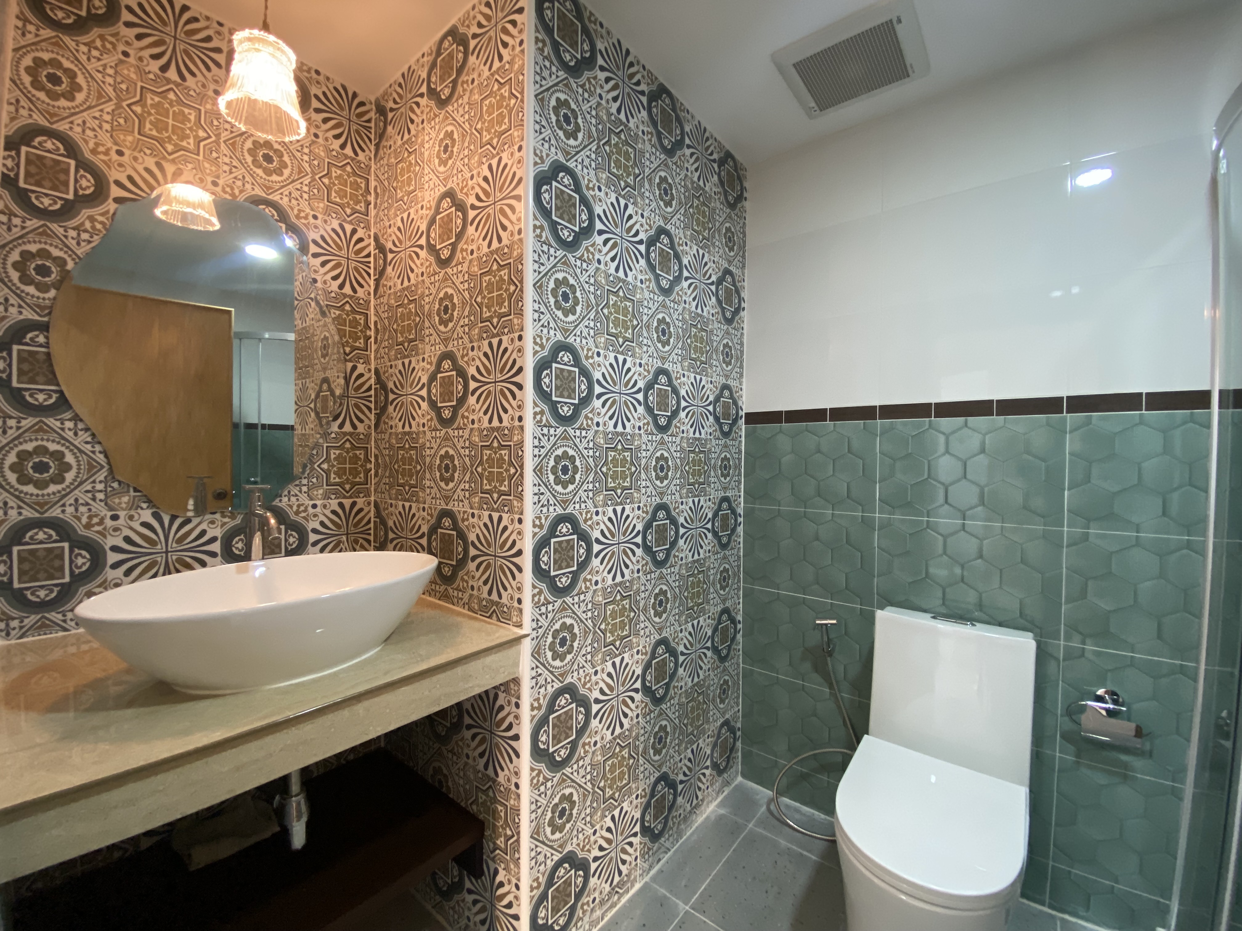 Riverside Condo - Image 9