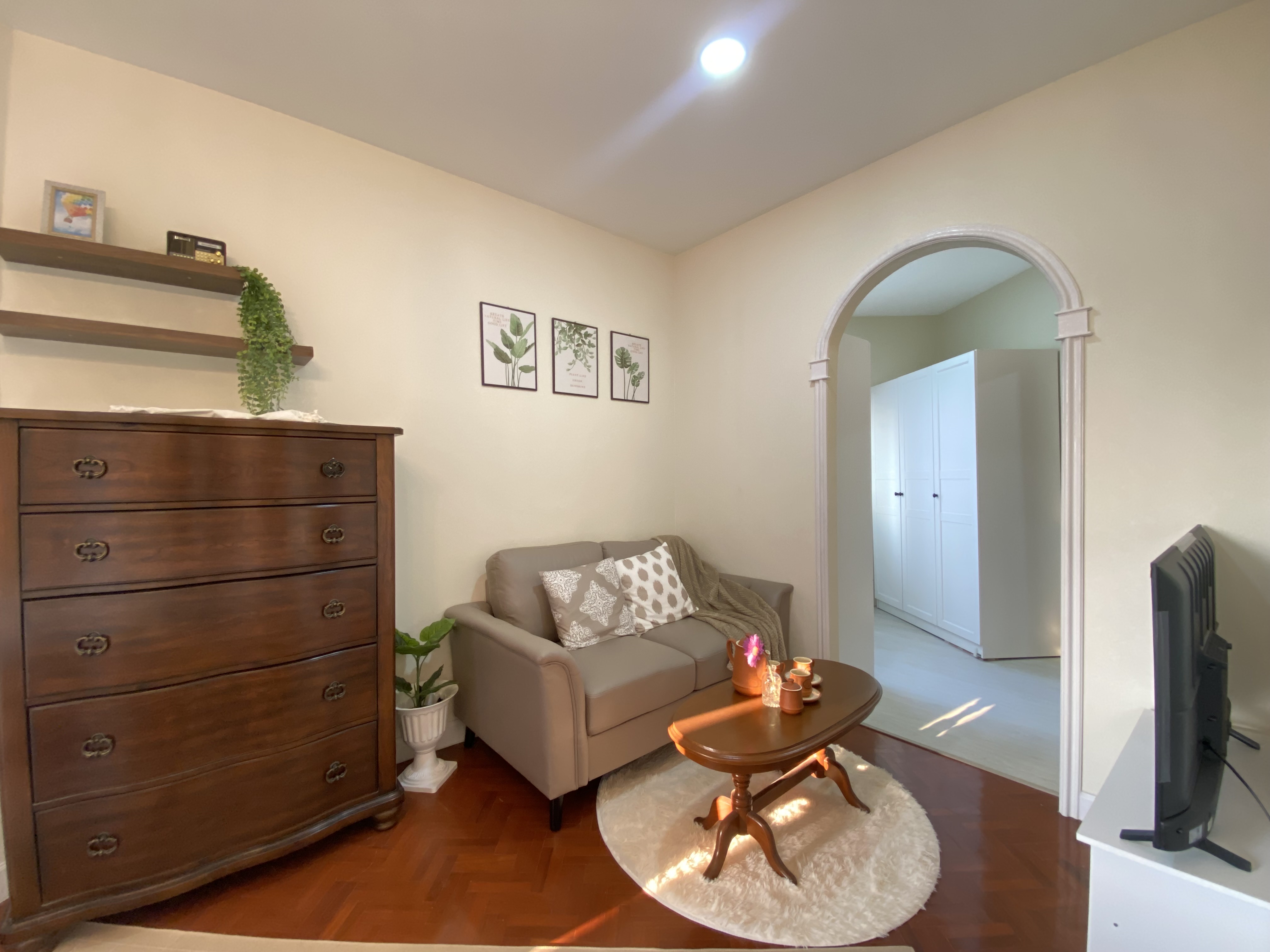 Riverside Condo - Image 3