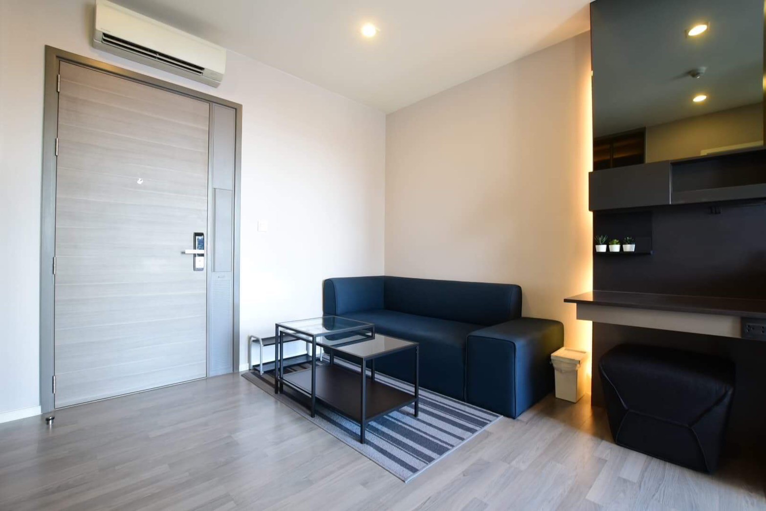 The Room Sukhumvit 69 - Image 2