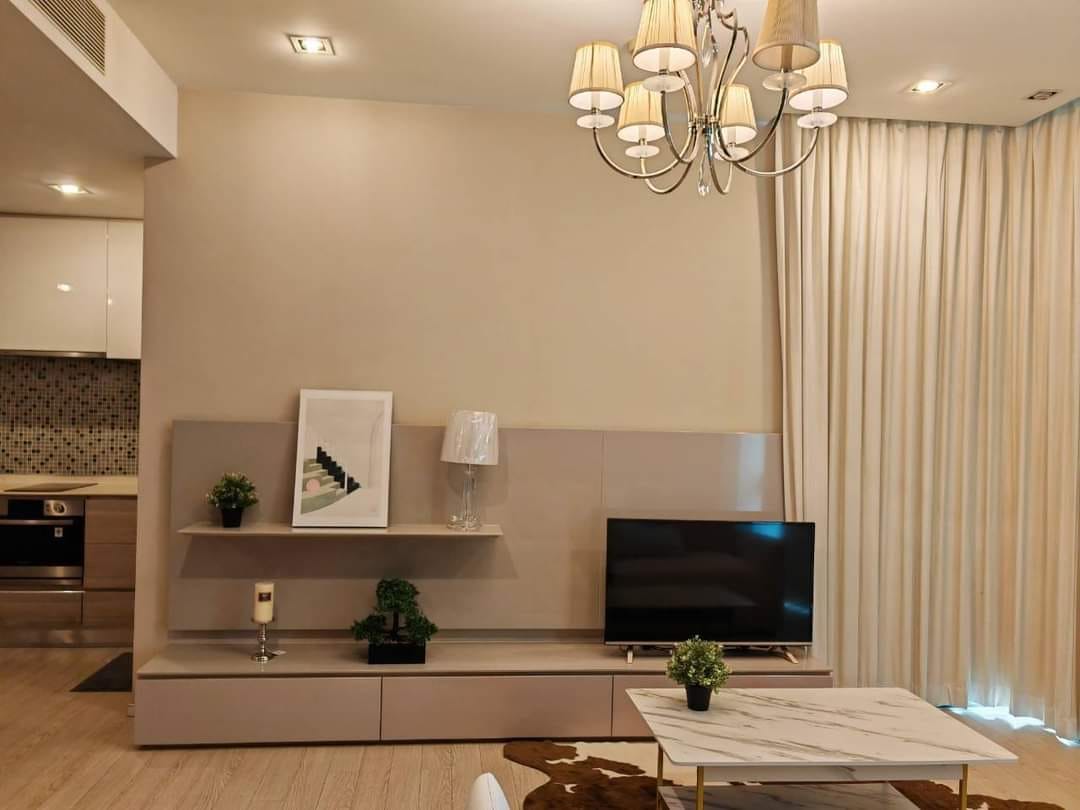 The Room Sukhumvit 21 - Image 2