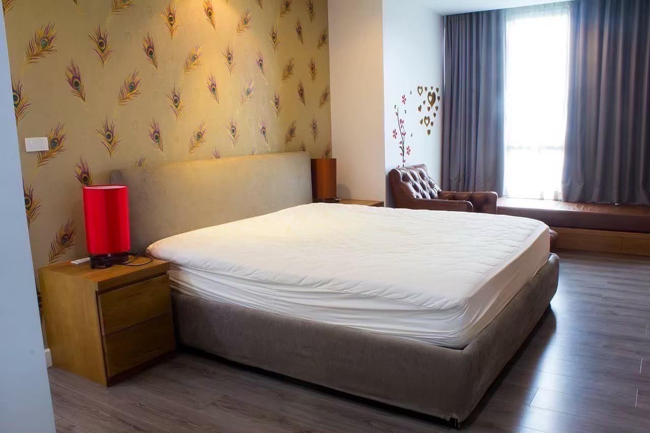 The Room Sukhumvit 40 - Image 6