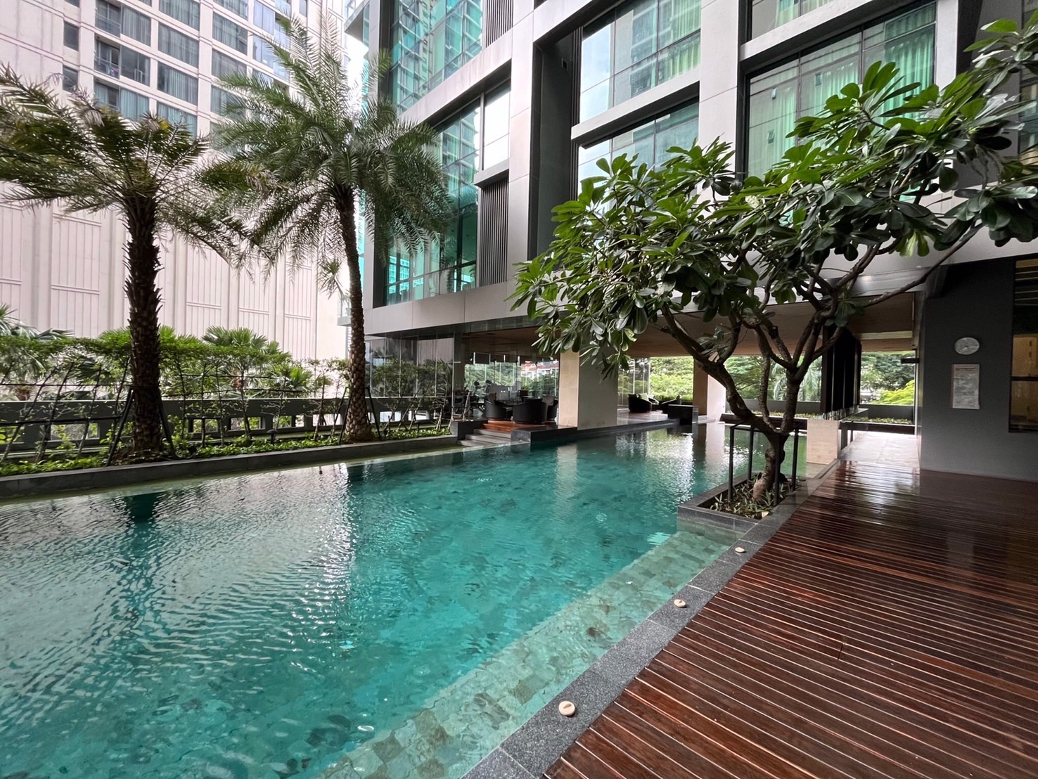 The Room Sukhumvit 21 - Image 6
