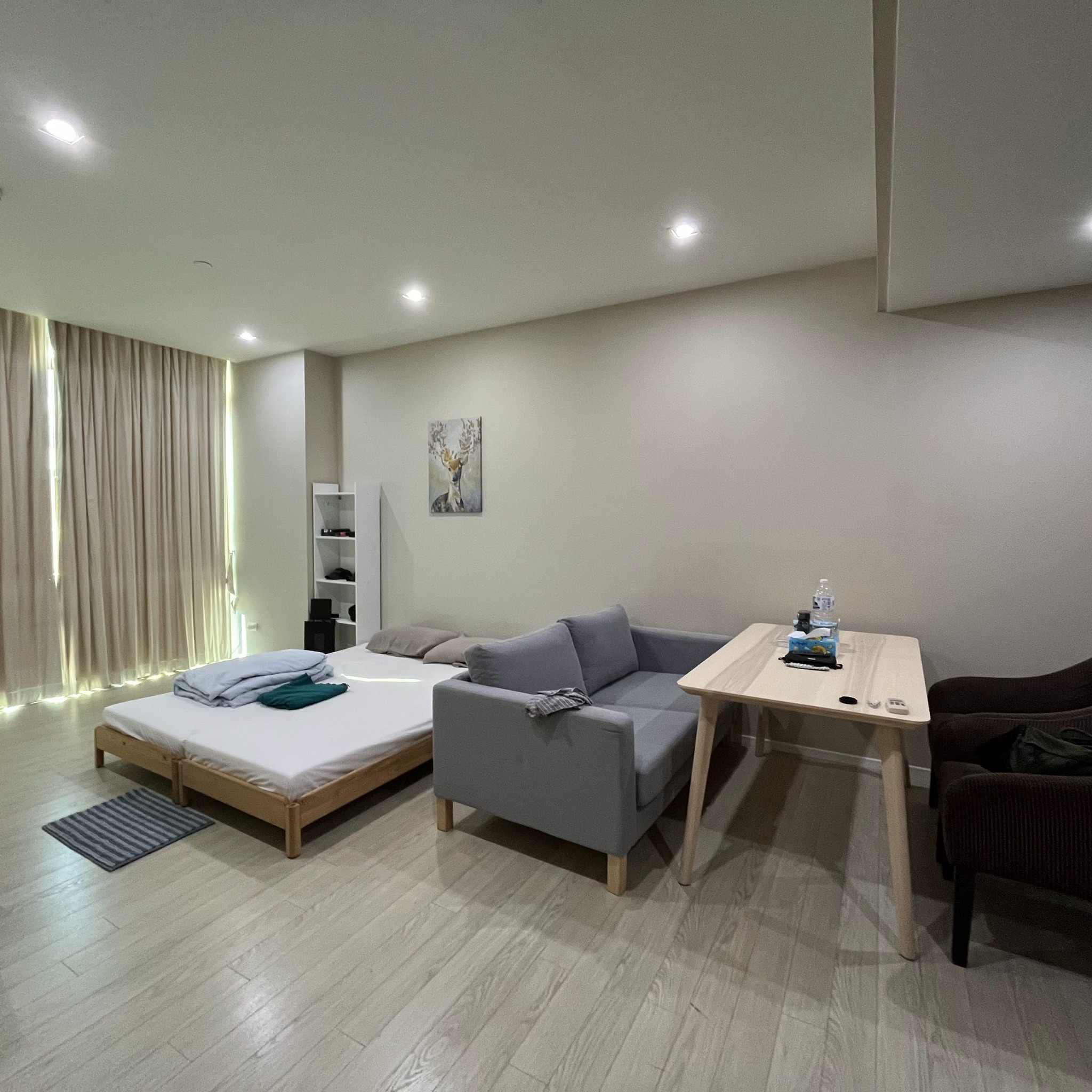 The Room Sukhumvit 21 - Image 1