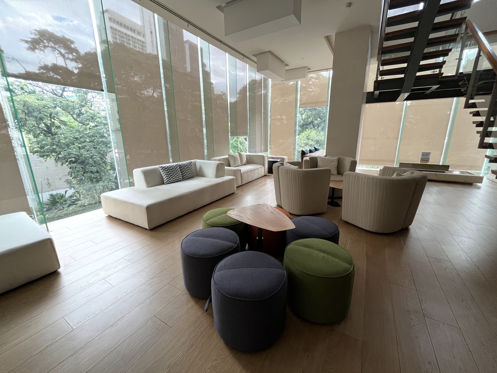 The Room Sukhumvit 21 - Image 4