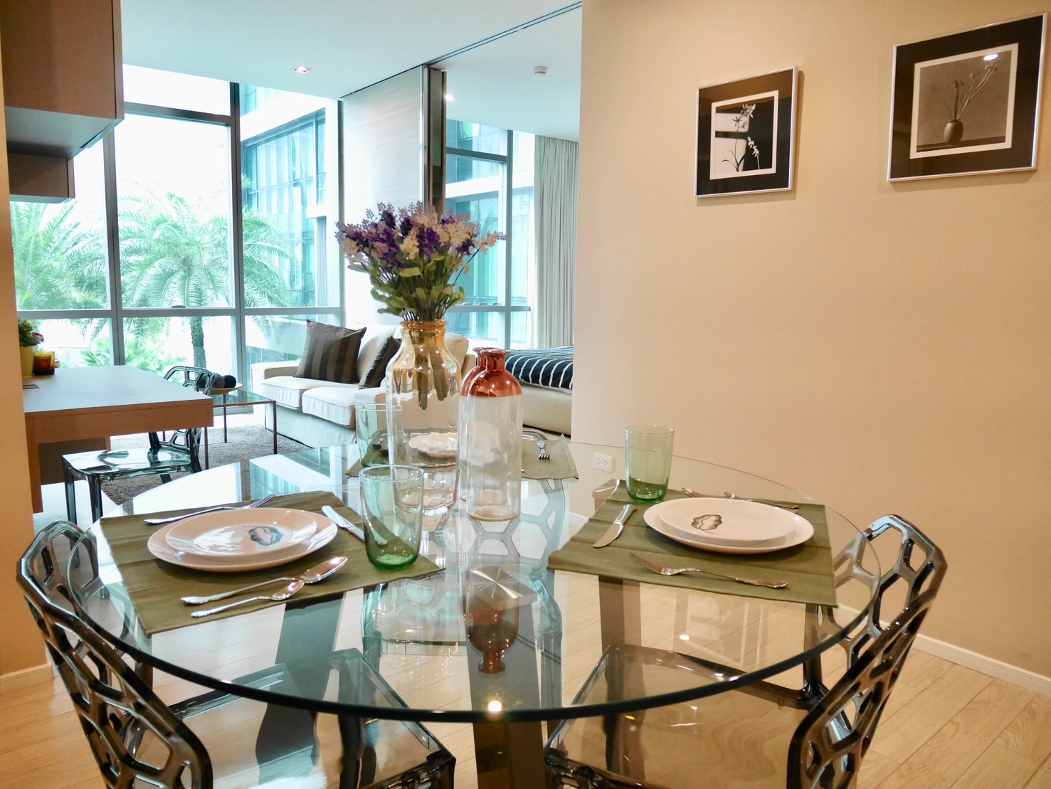 The Room Sukhumvit 21 - Image 4