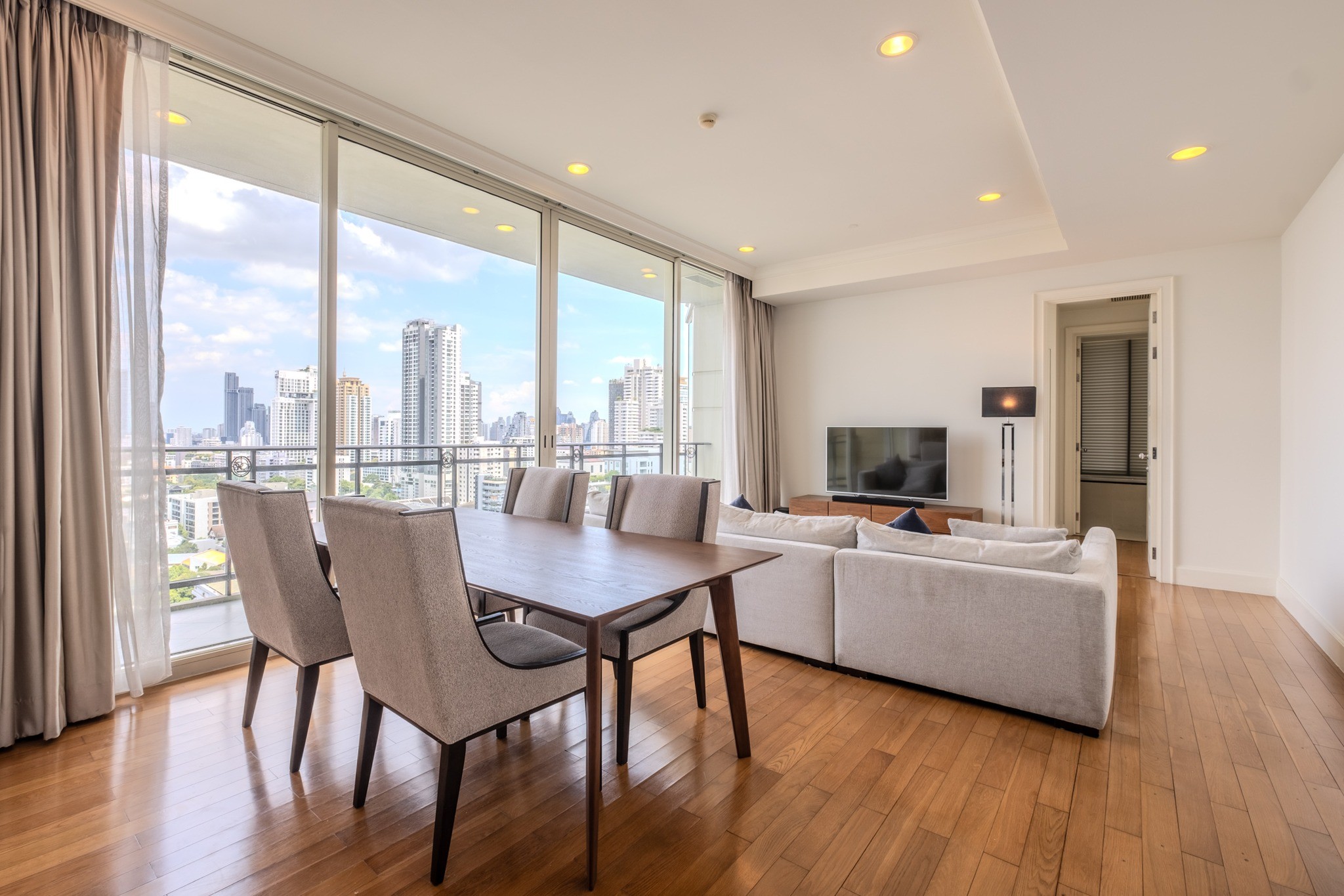 Royce Private Residences - Image 2