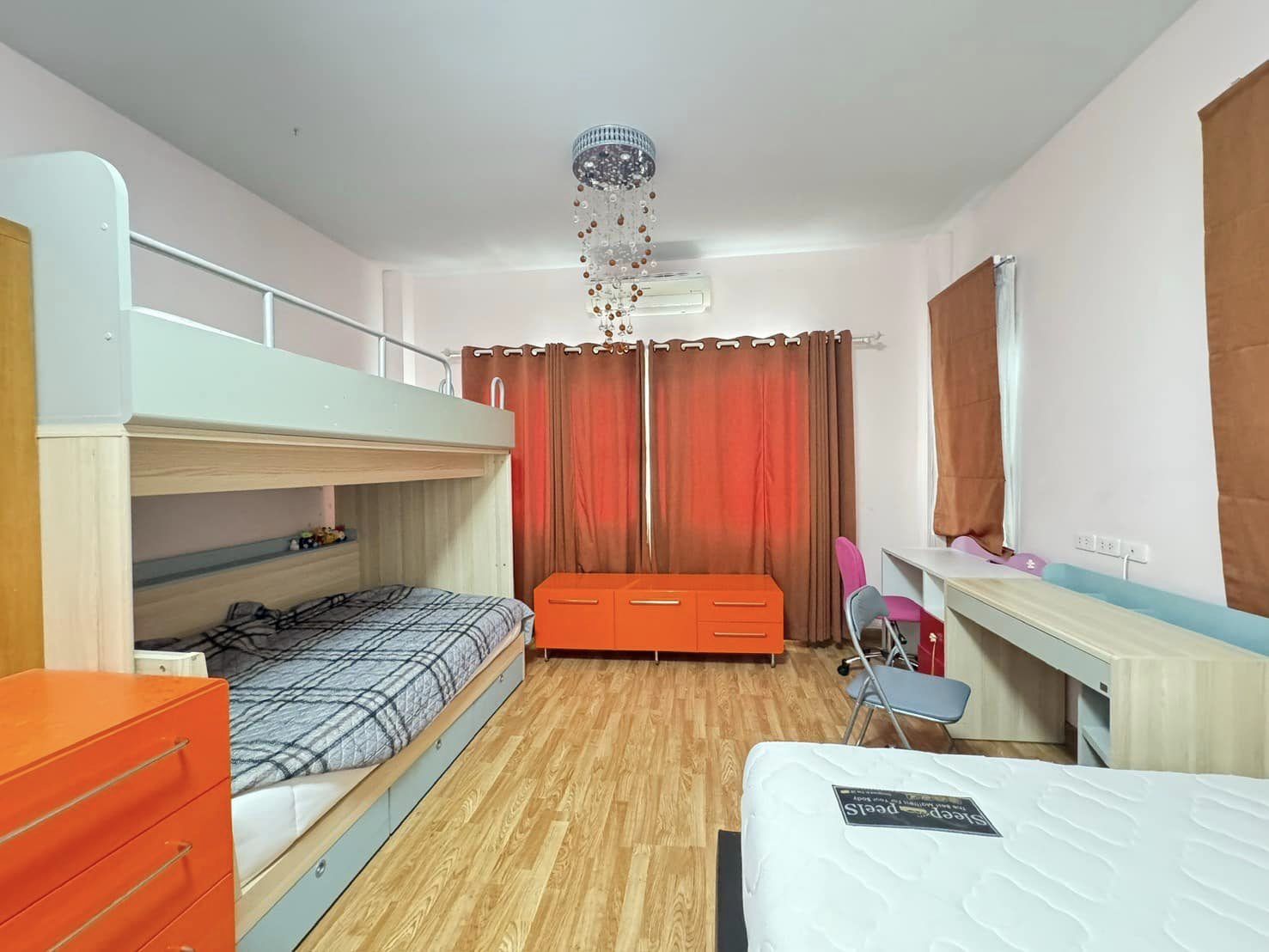 San Saran - Mod Chic - Image 5