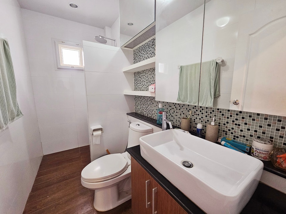 4 Bedroom House For Sale in Ban Waen, Hang Dong, Chiang Mai - Image 7