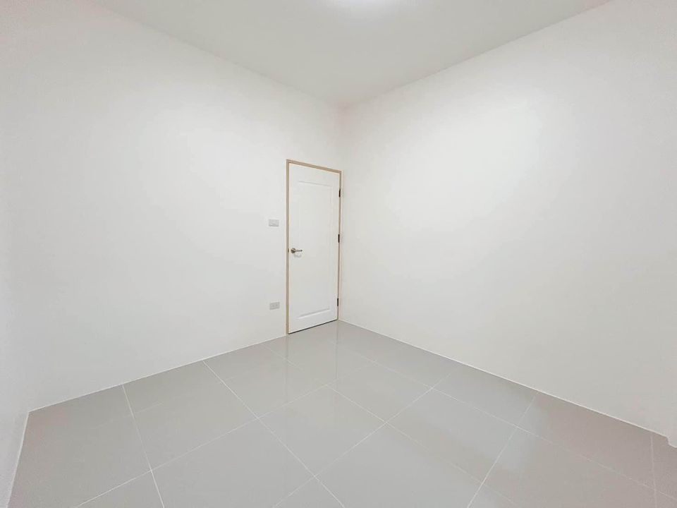 3 Bedroom Townhouse For Sale in San Sai Noi, San Sai, Chiang Mai - Image 6