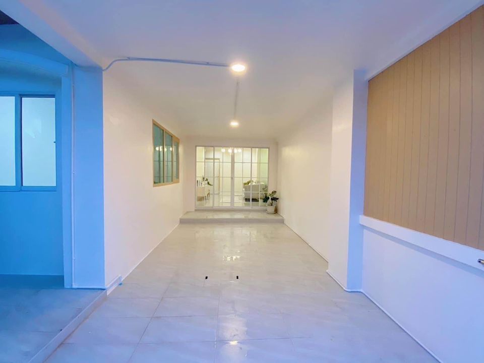 3 Bedroom Townhouse For Sale in San Sai Noi, San Sai, Chiang Mai - Image 10