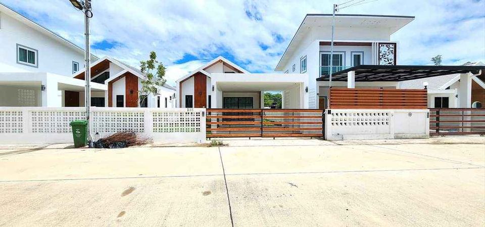 3 Bedroom House For Rent in Sop Mae Kha, Hang Dong, Chiang Mai - Image 1