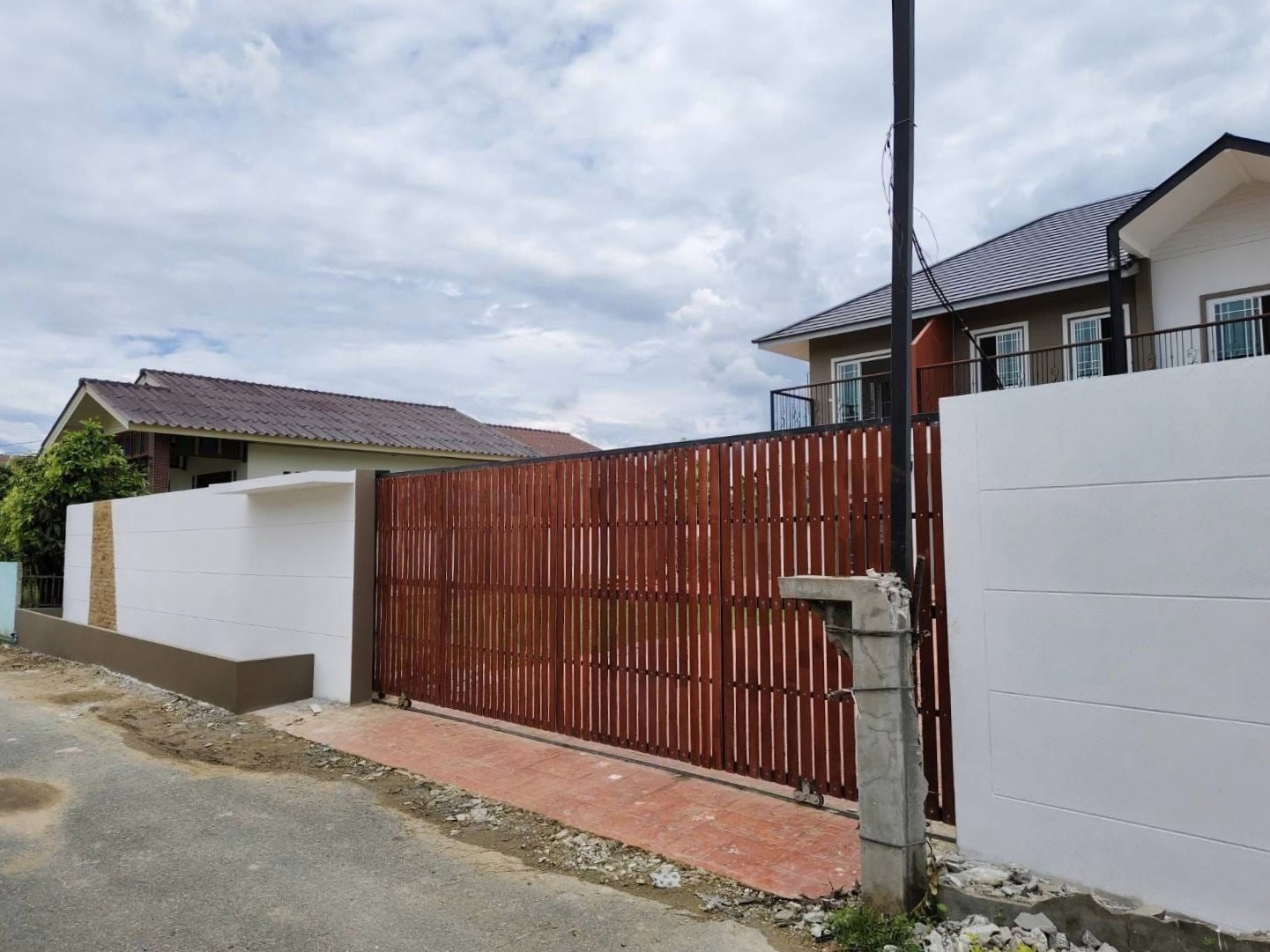 4 Bedroom House For Sale in Pa Bong, Saraphi, Chiang Mai - Image 2