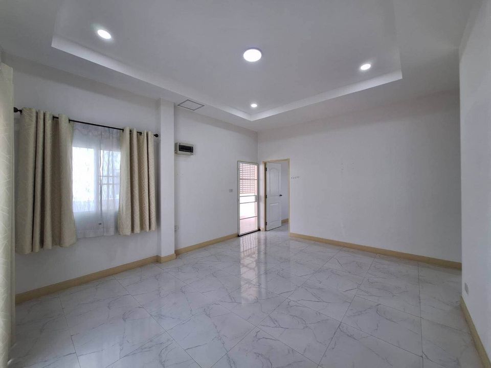 3 Bedroom House For Rent in Don Kaeo, Saraphi, Chiang Mai - Image 4