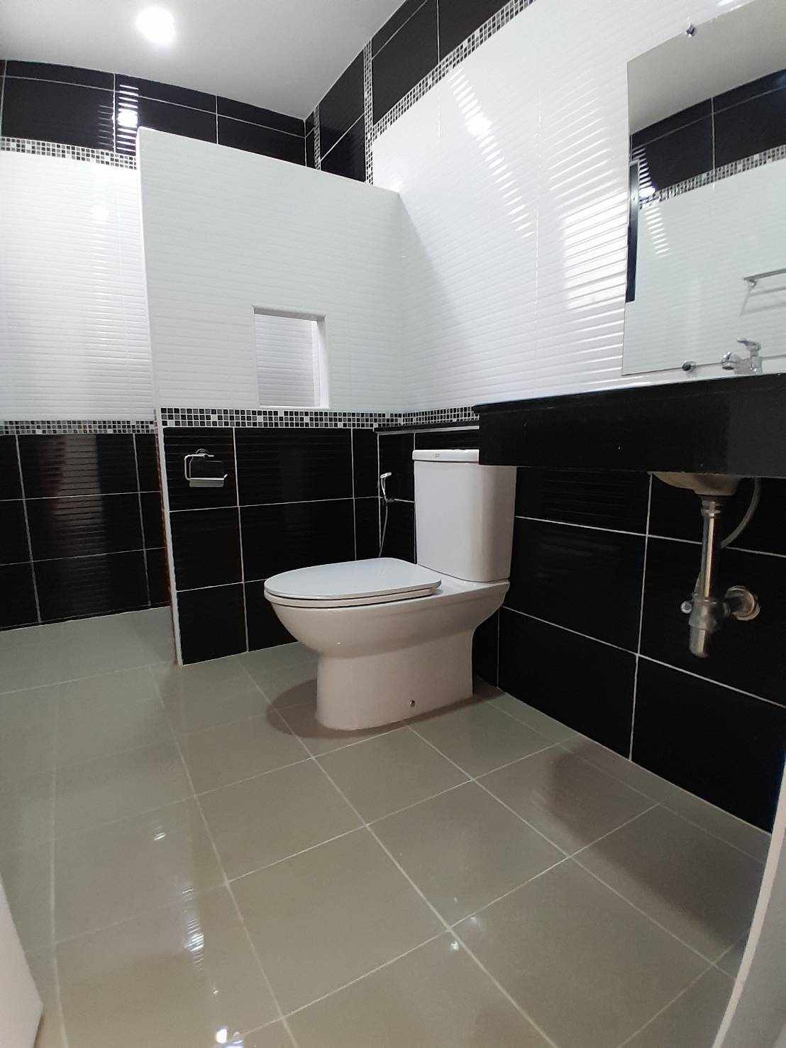 4 Bedroom House For Sale in San Sai Noi, San Sai, Chiang Mai - Image 9