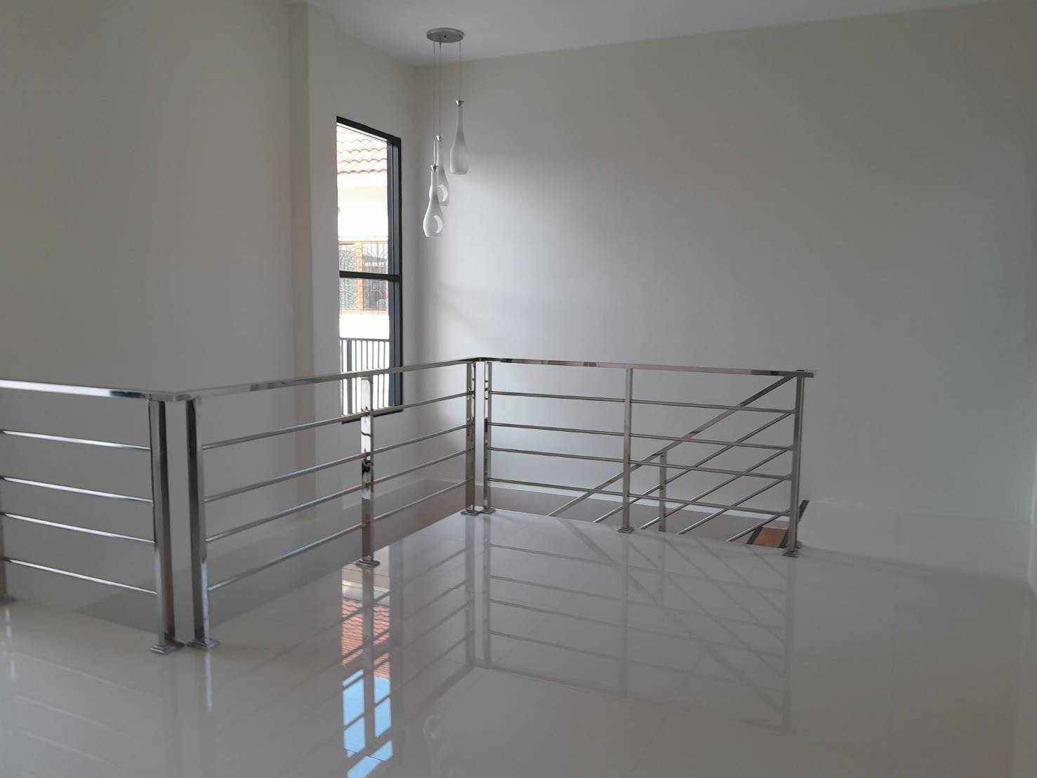 4 Bedroom House For Sale in San Sai Noi, San Sai, Chiang Mai - Image 4