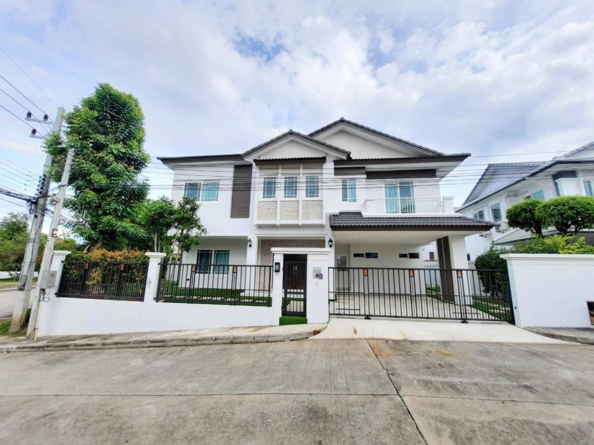 5 Bedroom House For Sale in Mae Hia, Mueang Chiang Mai, Chiang Mai - Image 1