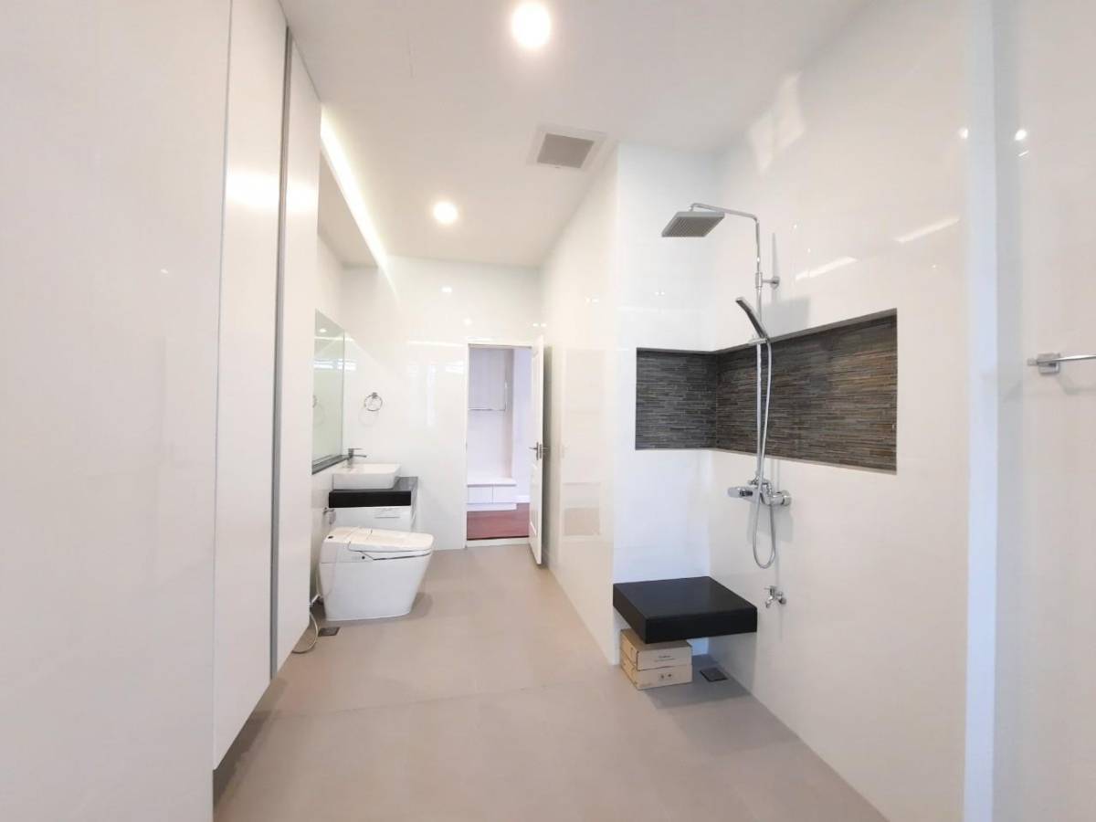 5 Bedroom House For Sale in Mae Hia, Mueang Chiang Mai, Chiang Mai - Image 17