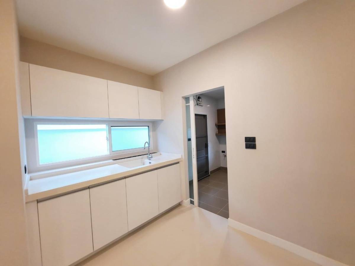 5 Bedroom House For Sale in Mae Hia, Mueang Chiang Mai, Chiang Mai - Image 6