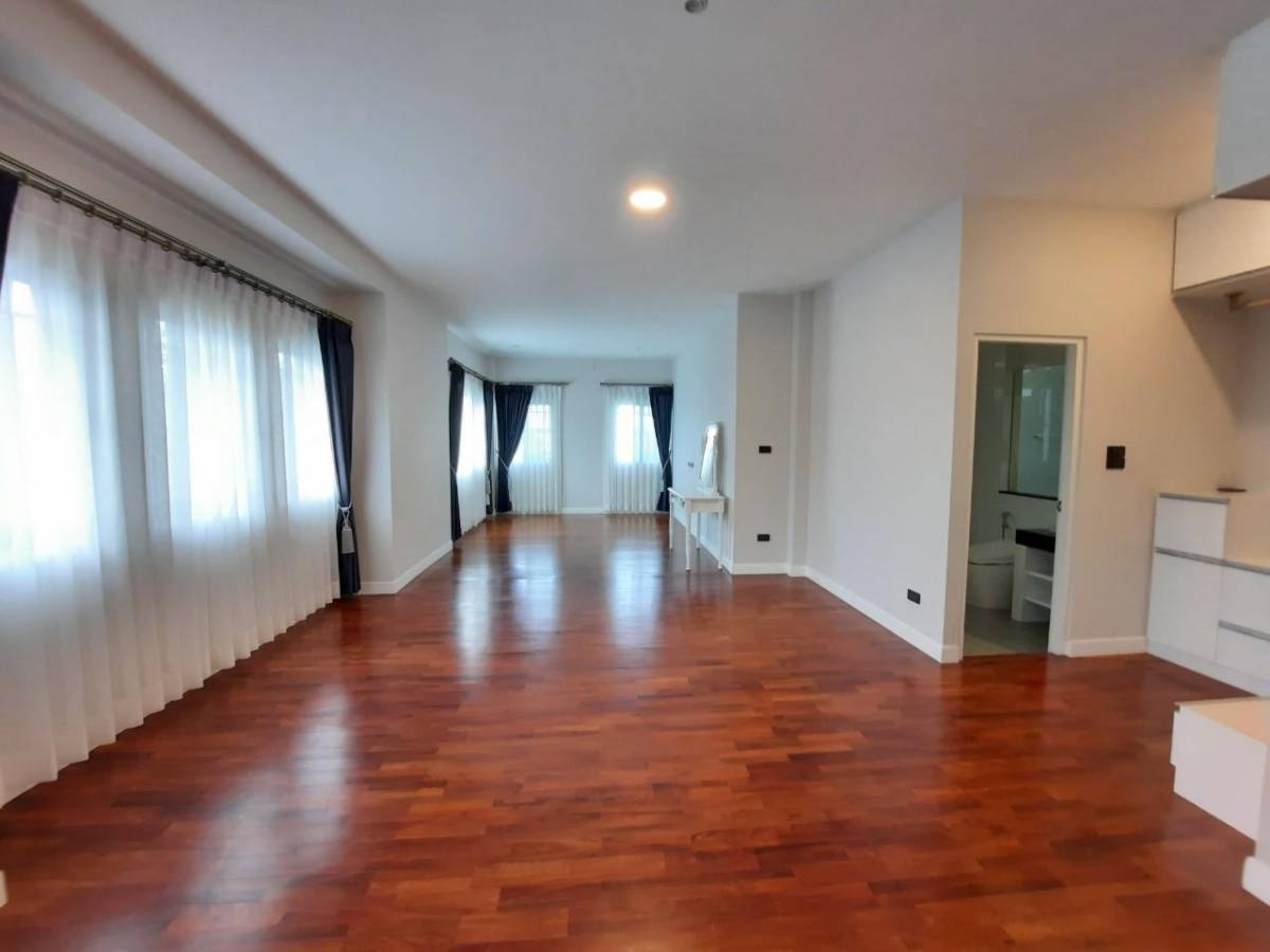5 Bedroom House For Sale in Mae Hia, Mueang Chiang Mai, Chiang Mai - Image 9
