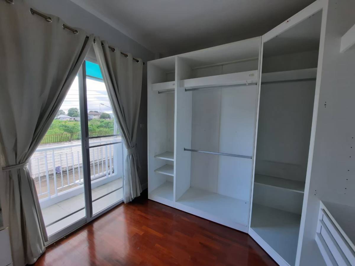 4 Bedroom House For Sale in Mae Hia, Mueang Chiang Mai, Chiang Mai - Image 11