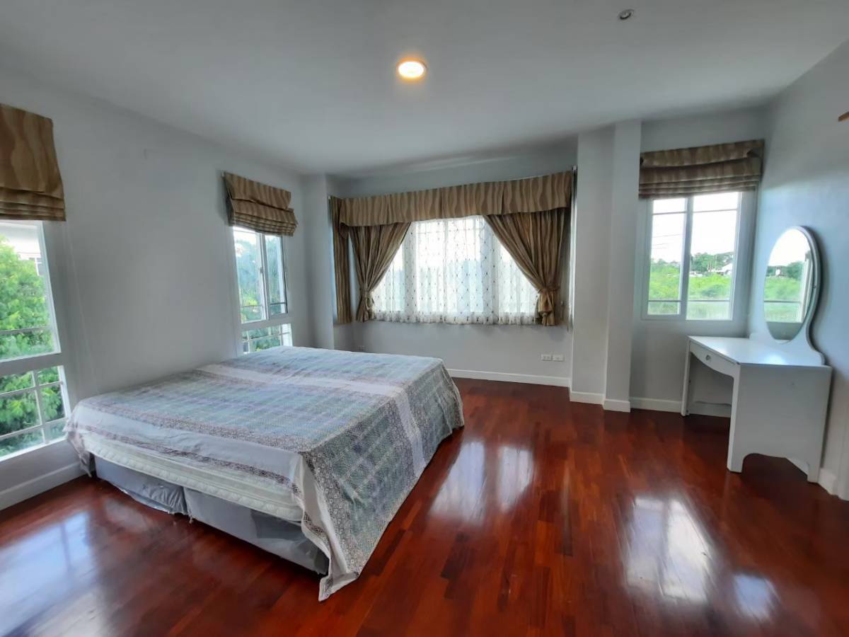 4 Bedroom House For Sale in Mae Hia, Mueang Chiang Mai, Chiang Mai - Image 7