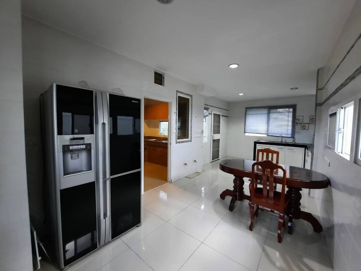 4 Bedroom House For Sale in Mae Hia, Mueang Chiang Mai, Chiang Mai - Image 3