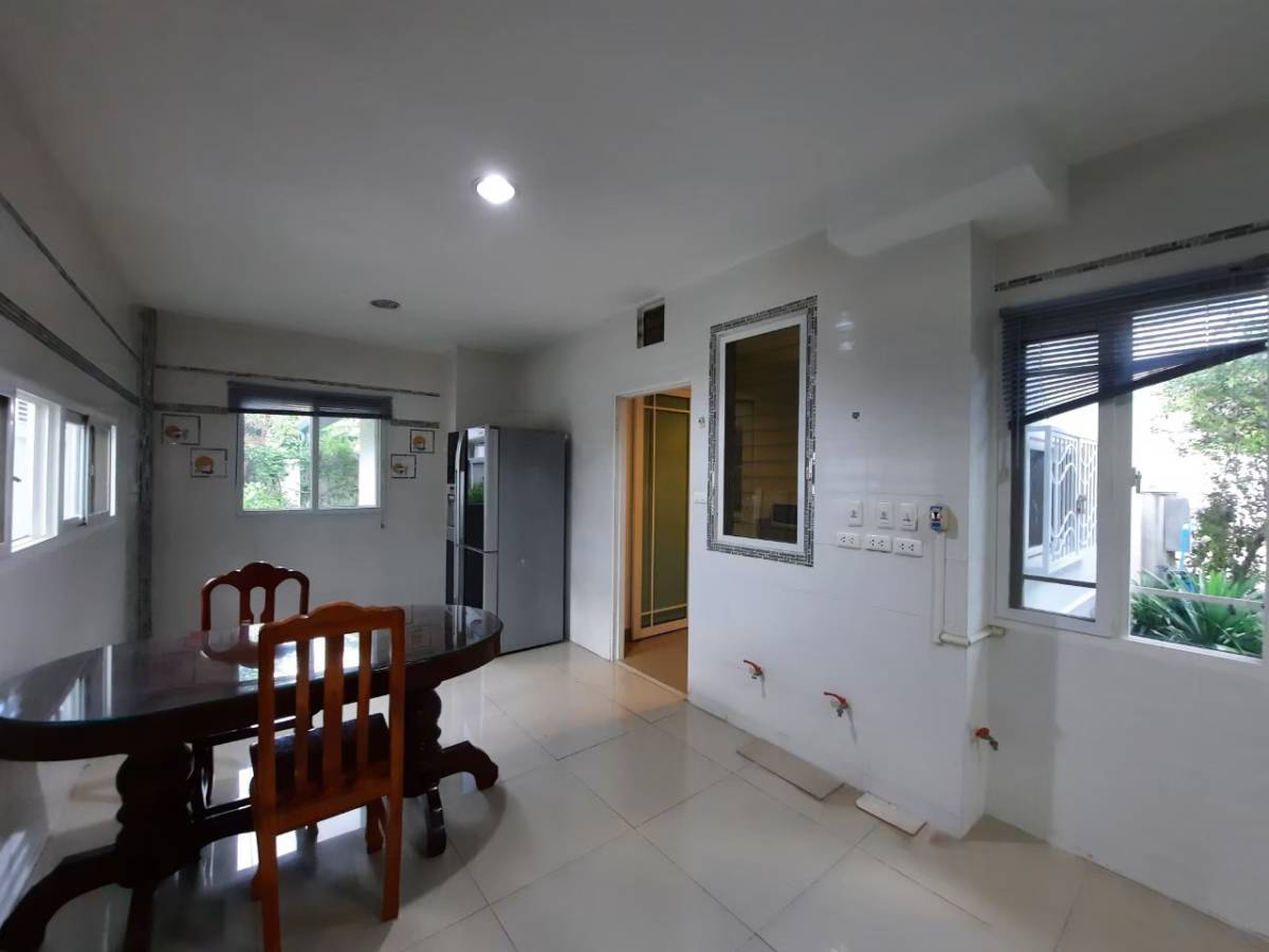 4 Bedroom House For Sale in Mae Hia, Mueang Chiang Mai, Chiang Mai - Image 6
