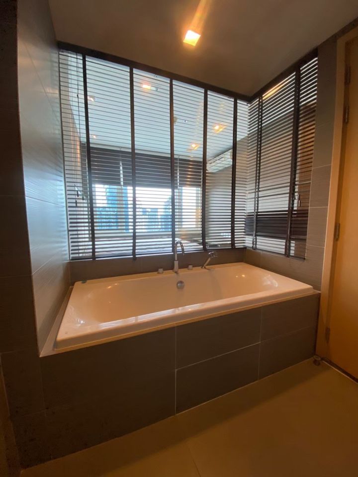 Siri at Sukhumvit Condominium - Image 5