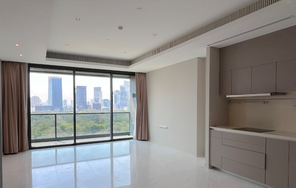Sindhorn Tonson - Image 1