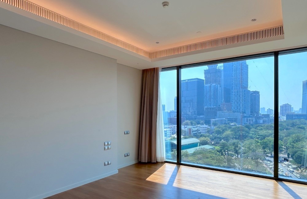 Sindhorn Tonson - Image 3