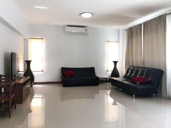 4 Bedroom House For Sale in Ton Pao, San Kamphaeng, Chiang Mai - Image 3