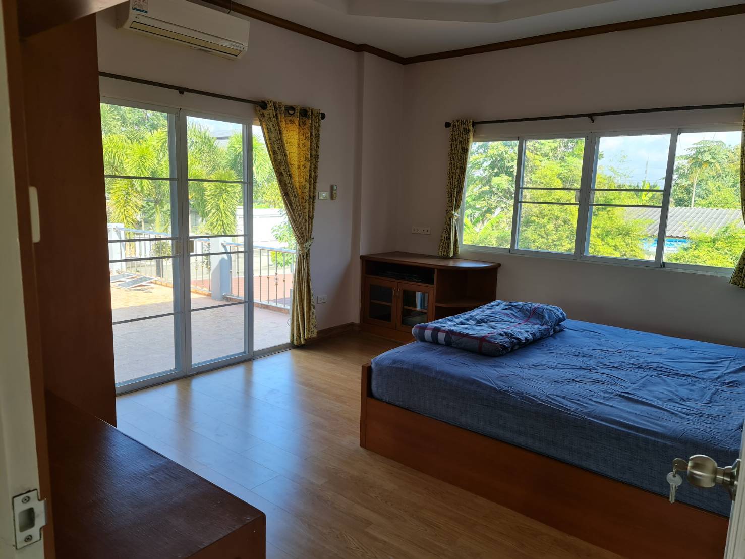 4 Bedroom House For Sale in San Klang, San Kamphaeng, Chiang Mai - Image 10