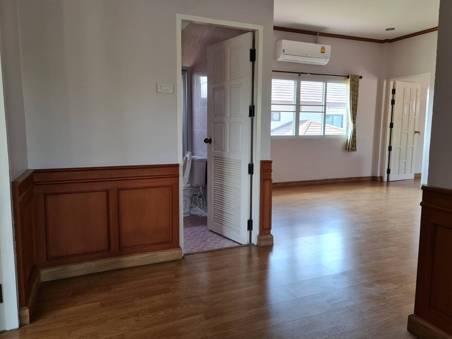4 Bedroom House For Sale in San Klang, San Kamphaeng, Chiang Mai - Image 12