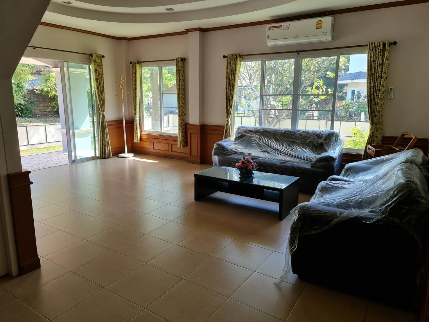4 Bedroom House For Sale in San Klang, San Kamphaeng, Chiang Mai - Image 3