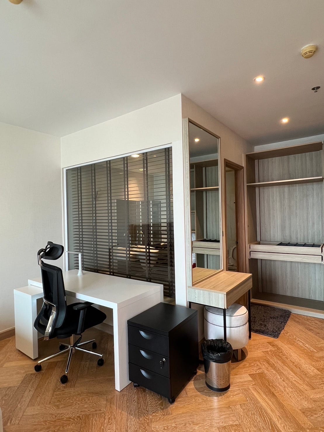 Skywalk Condominium - Image 12