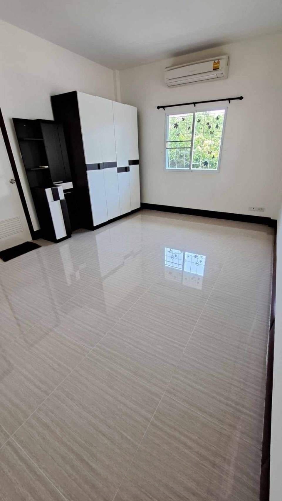 3 Bedroom House For Sale in San Phak Wan, Hang Dong, Chiang Mai - Image 6