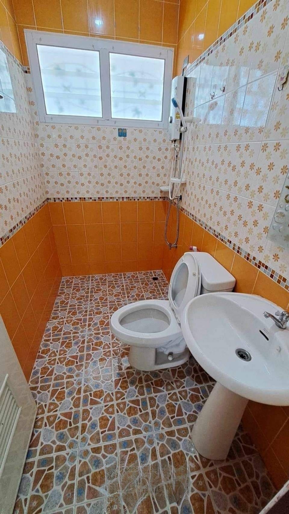 3 Bedroom House For Sale in San Phak Wan, Hang Dong, Chiang Mai - Image 11