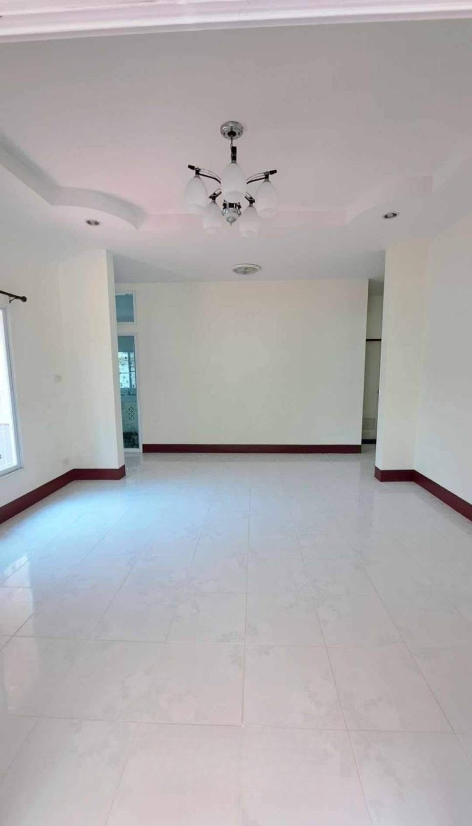 3 Bedroom House For Sale in San Phak Wan, Hang Dong, Chiang Mai - Image 3