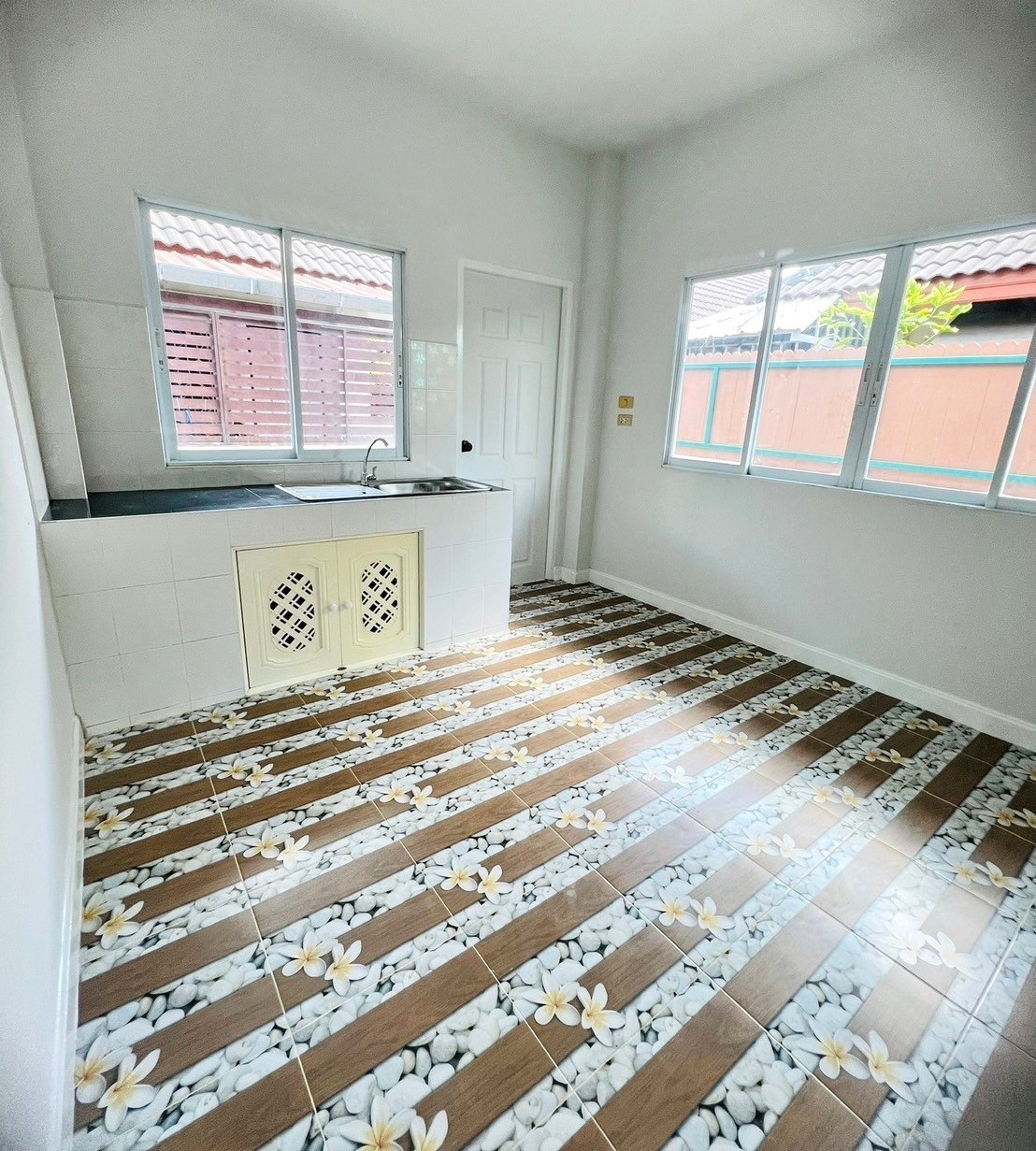 2 Bedroom House For Sale in San Kamphaeng, San Kamphaeng, Chiang Mai - Image 3