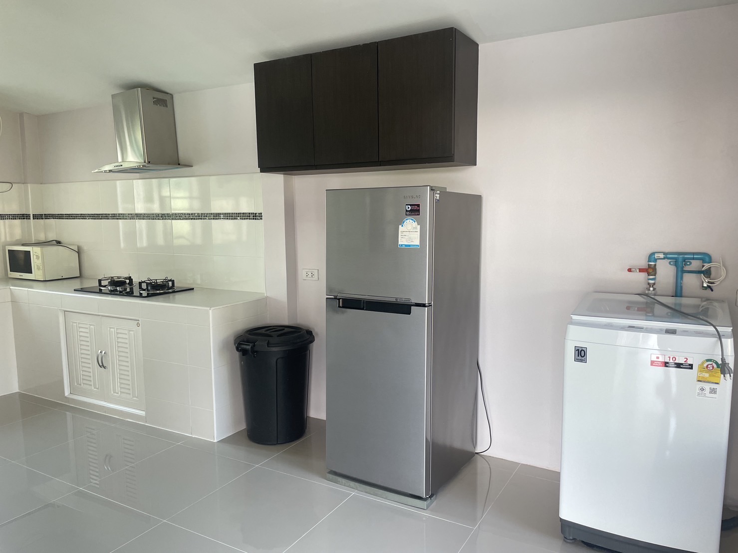 Thanaporn Lake Home - Image 3