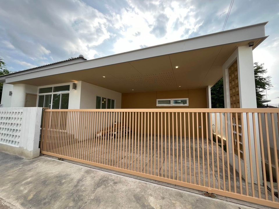 3 Bedroom House For Sale in Pa Phai, San Sai, Chiang Mai - Image 1