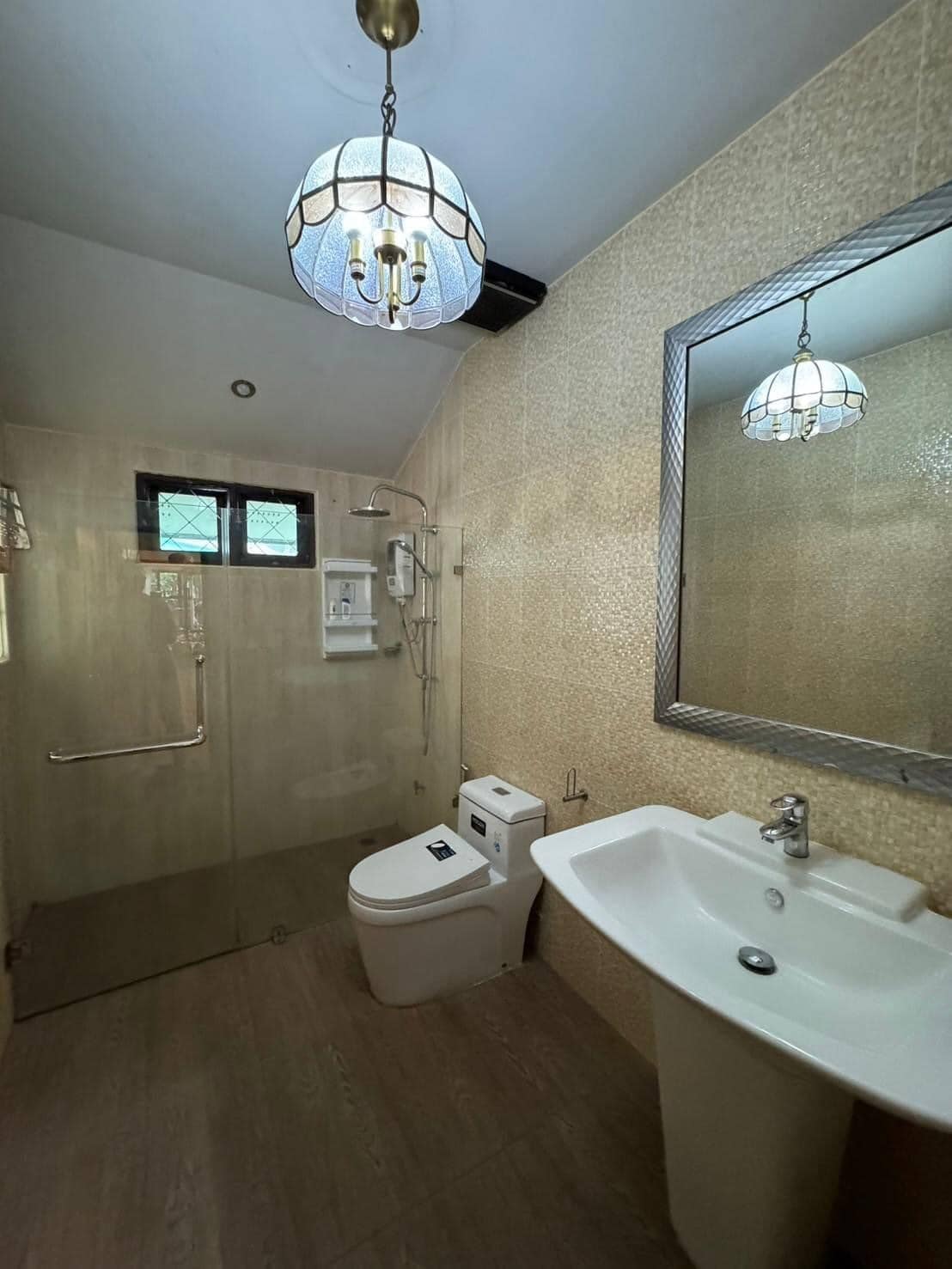 4 卧室 独立房屋  在  - Image 9