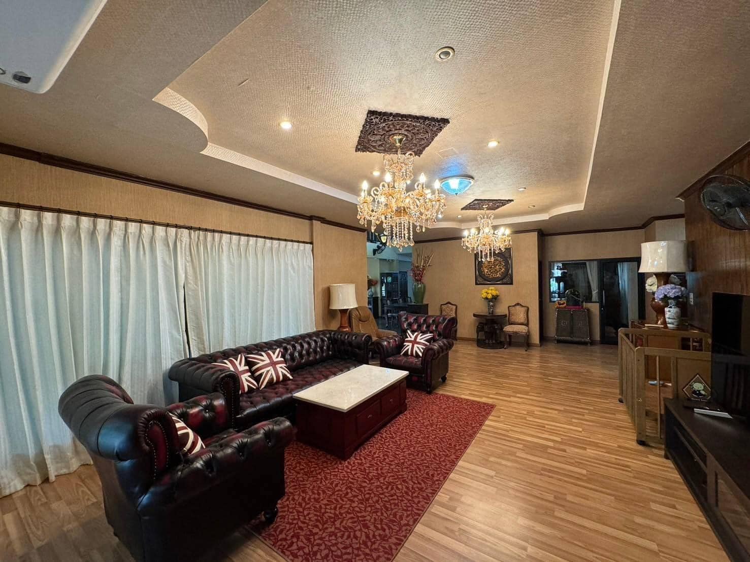 4 卧室 独立房屋  在  - Image 3